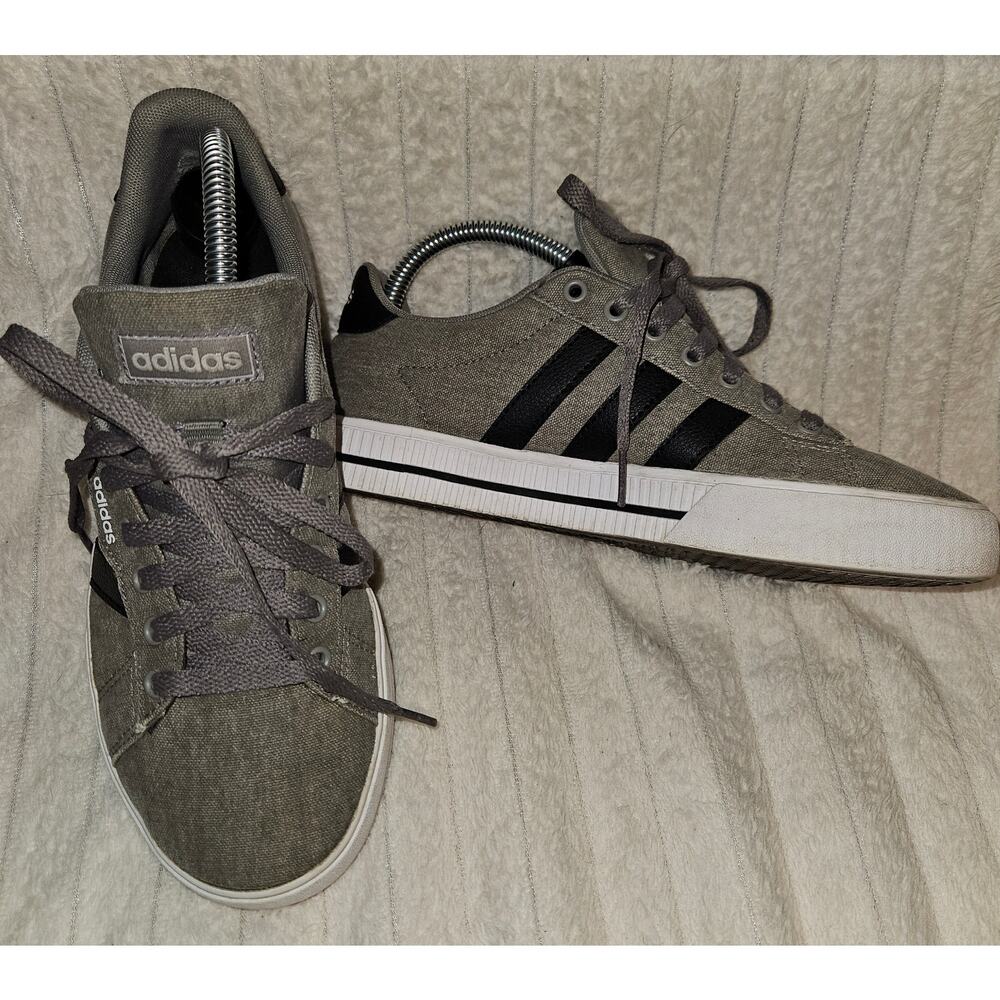 Adidas Daily 3.0 Men's Canvas Skate Sneakers Gray FW3270 Size 7